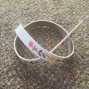 Floral Embroidered White Belt